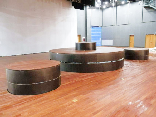 旋轉(zhuǎn)、升降舞臺